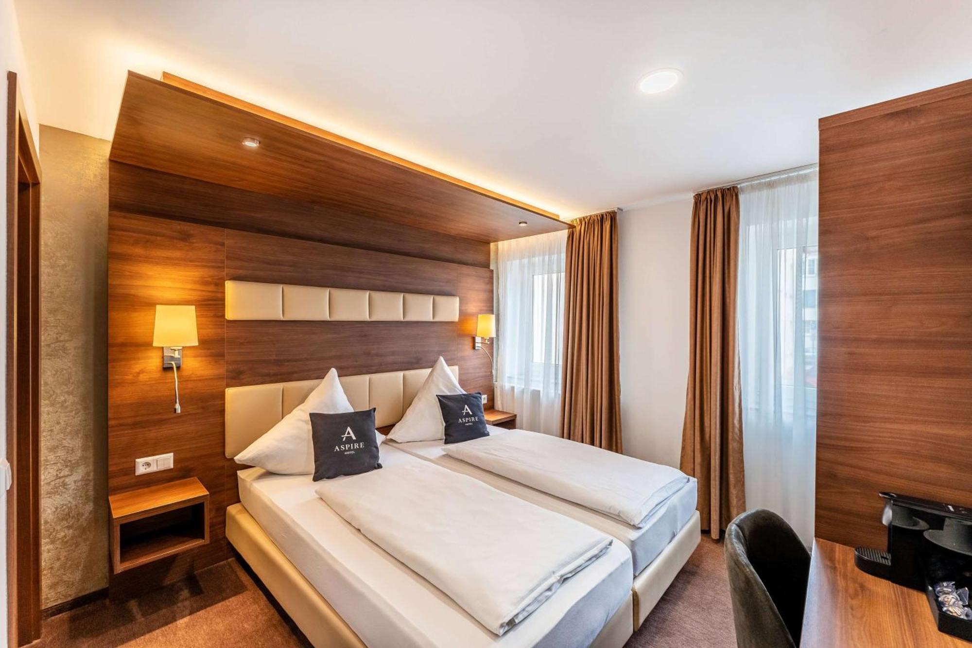 Stadthotel Reutlingen Bagian luar foto