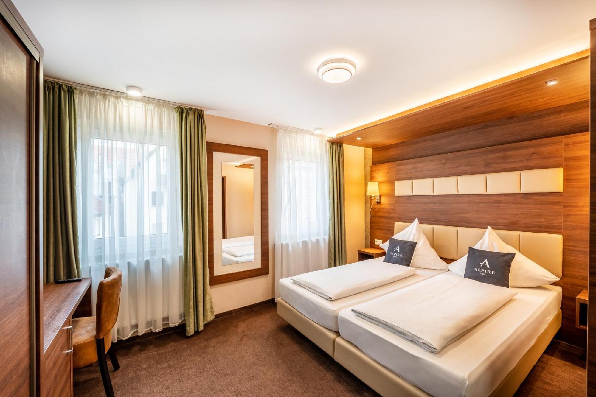 Stadthotel Reutlingen Bagian luar foto