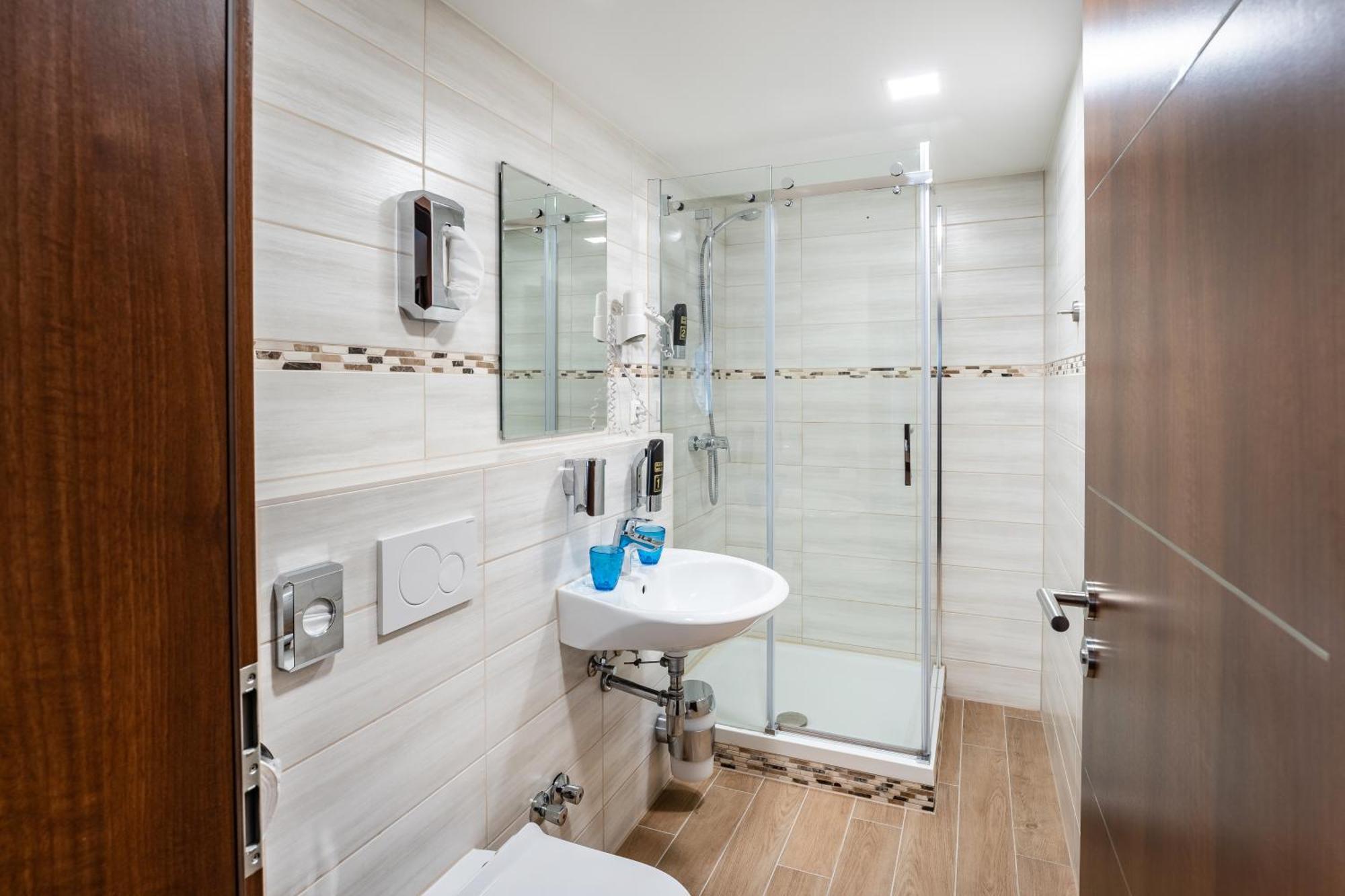 Stadthotel Reutlingen Bagian luar foto