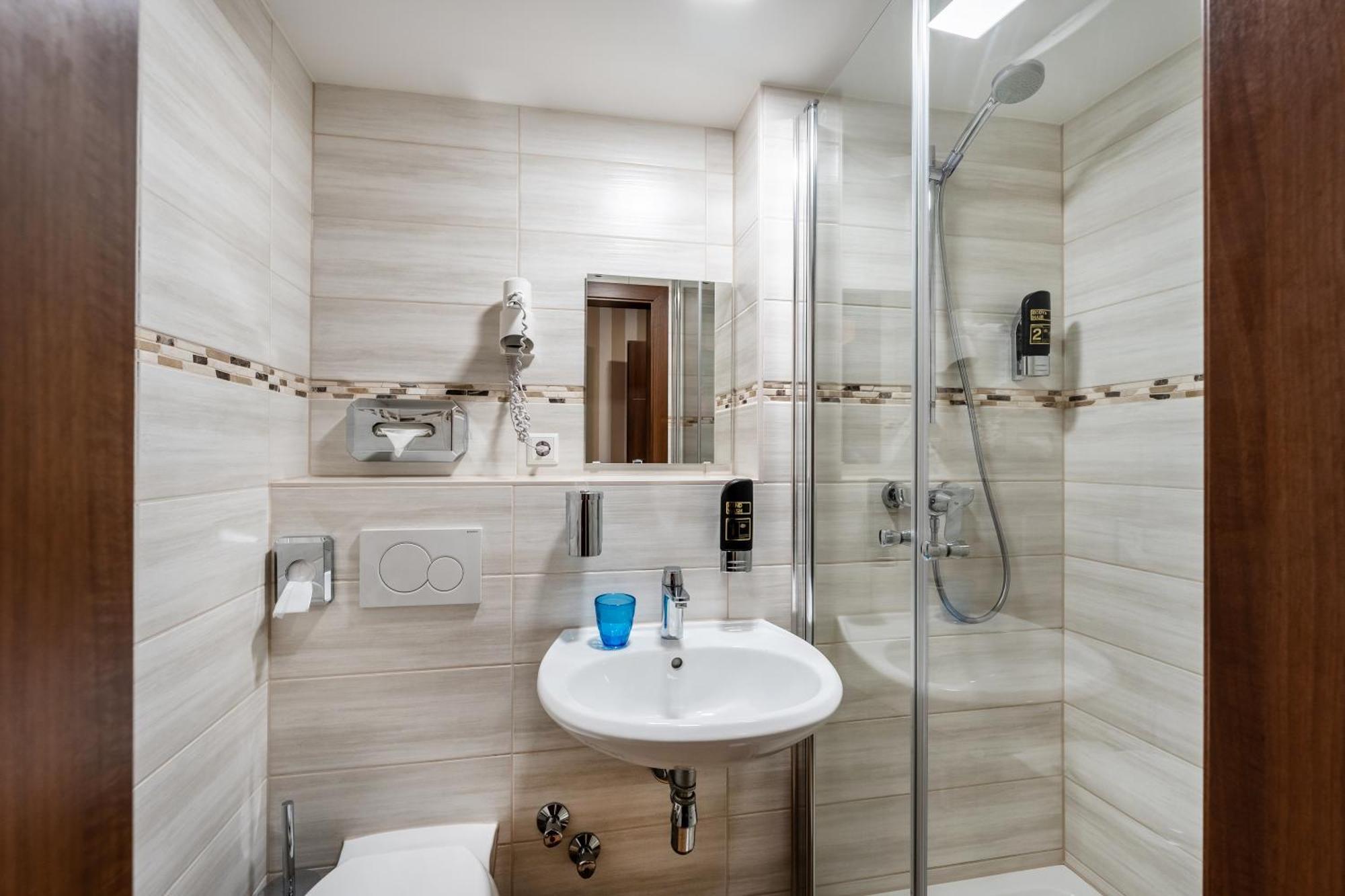 Stadthotel Reutlingen Bagian luar foto