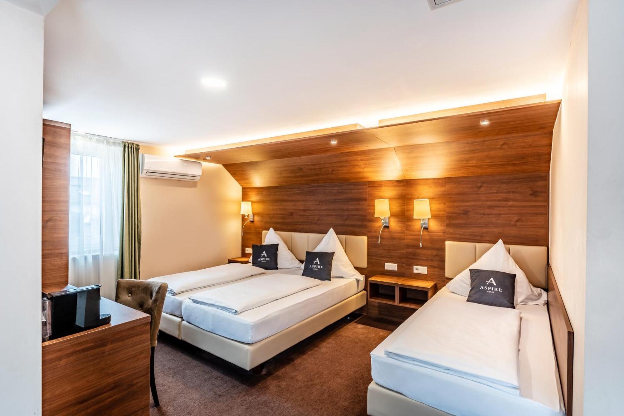 Stadthotel Reutlingen Bagian luar foto