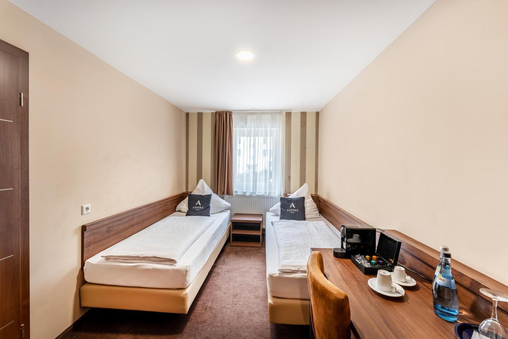 Stadthotel Reutlingen Bagian luar foto