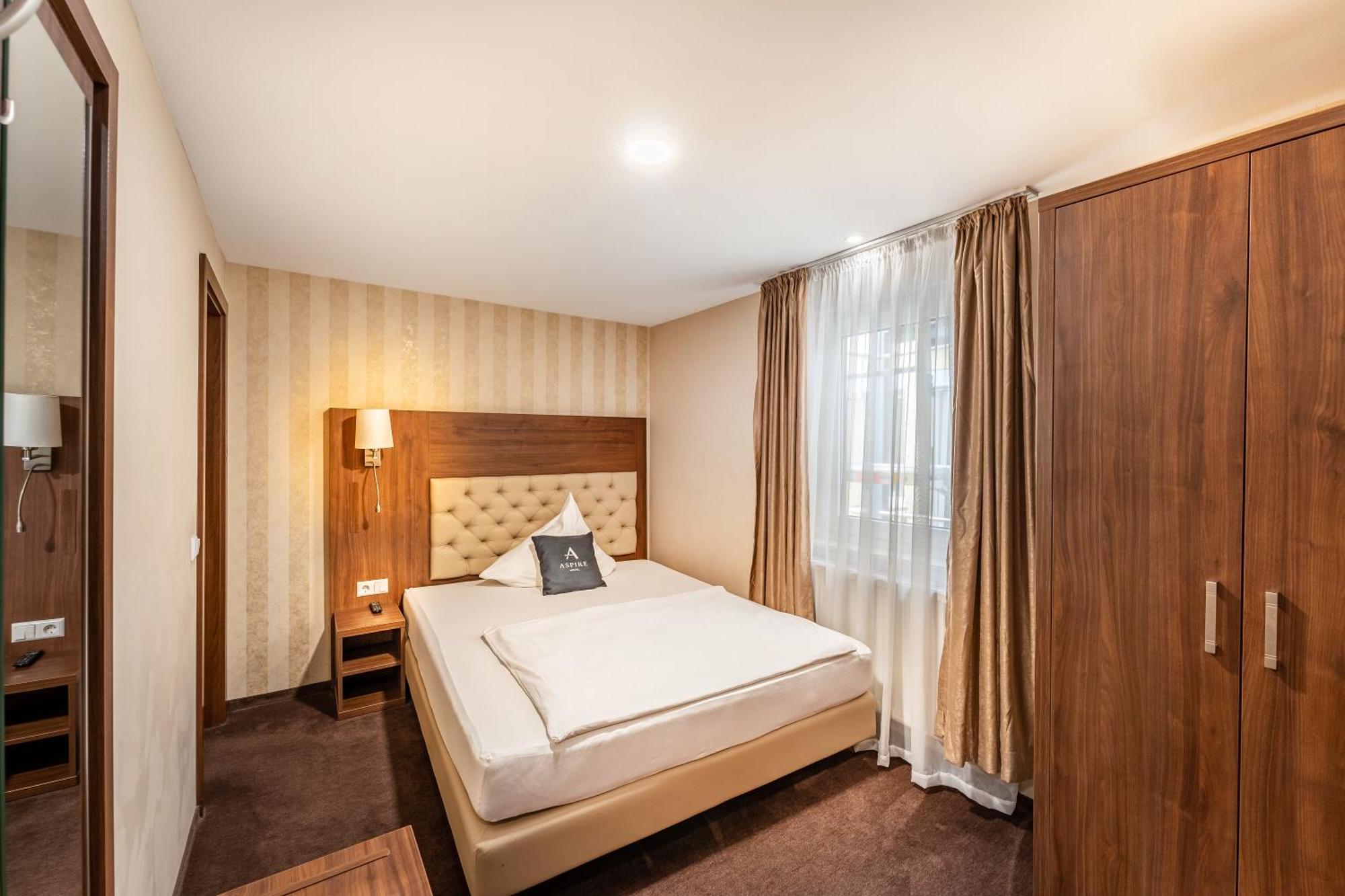 Stadthotel Reutlingen Bagian luar foto