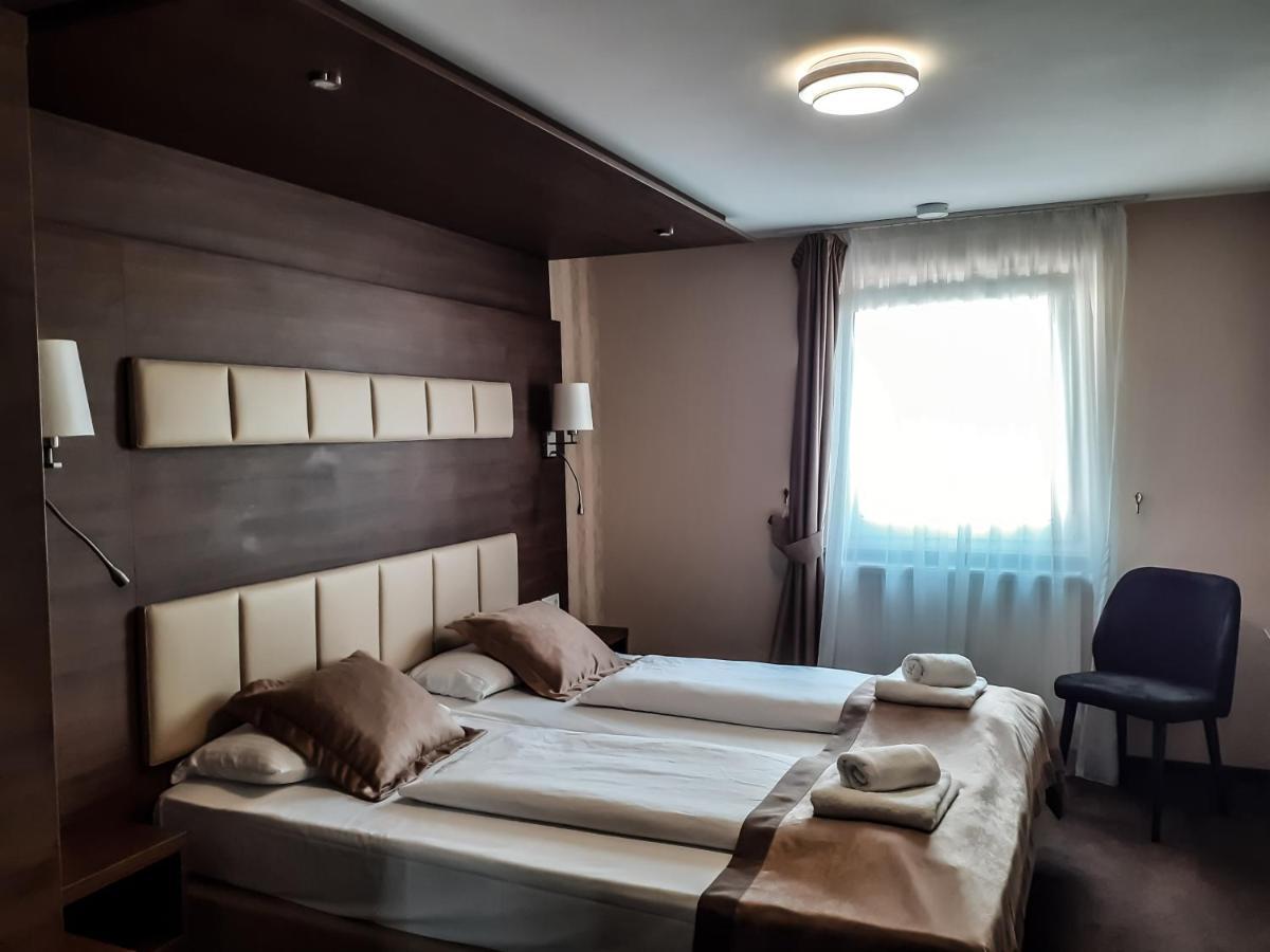 Stadthotel Reutlingen Bagian luar foto