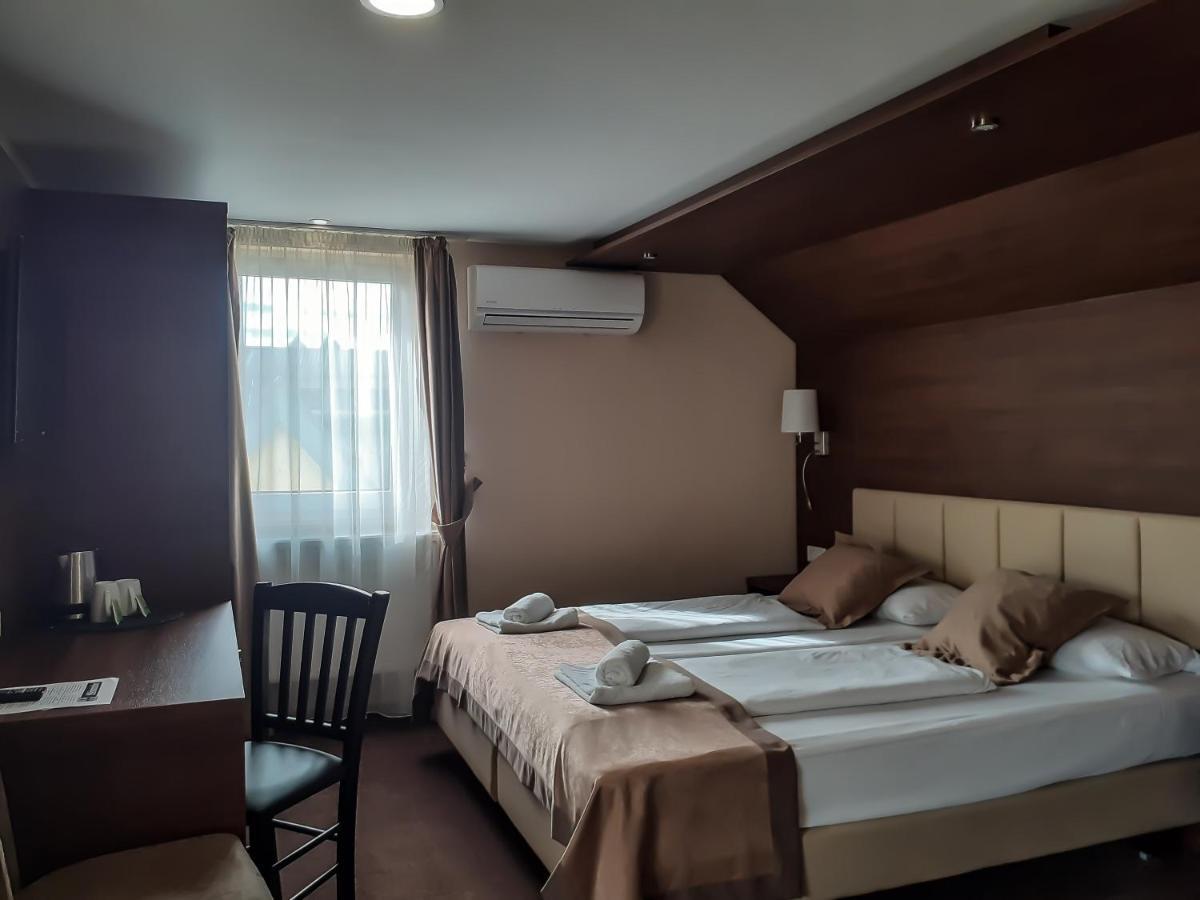 Stadthotel Reutlingen Bagian luar foto
